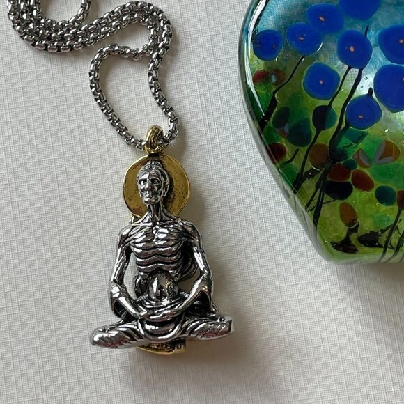 Praying Meditating Buddha Necklace / Pendant #1111 - Picture 5 of 8